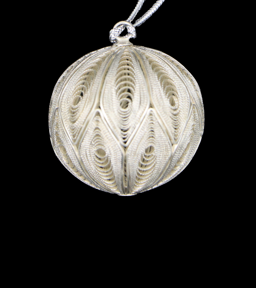 xbrf5thugzhhoo3kfdxo4vaz-large.png Ball - Christmas Filigree Ornament - Image 1